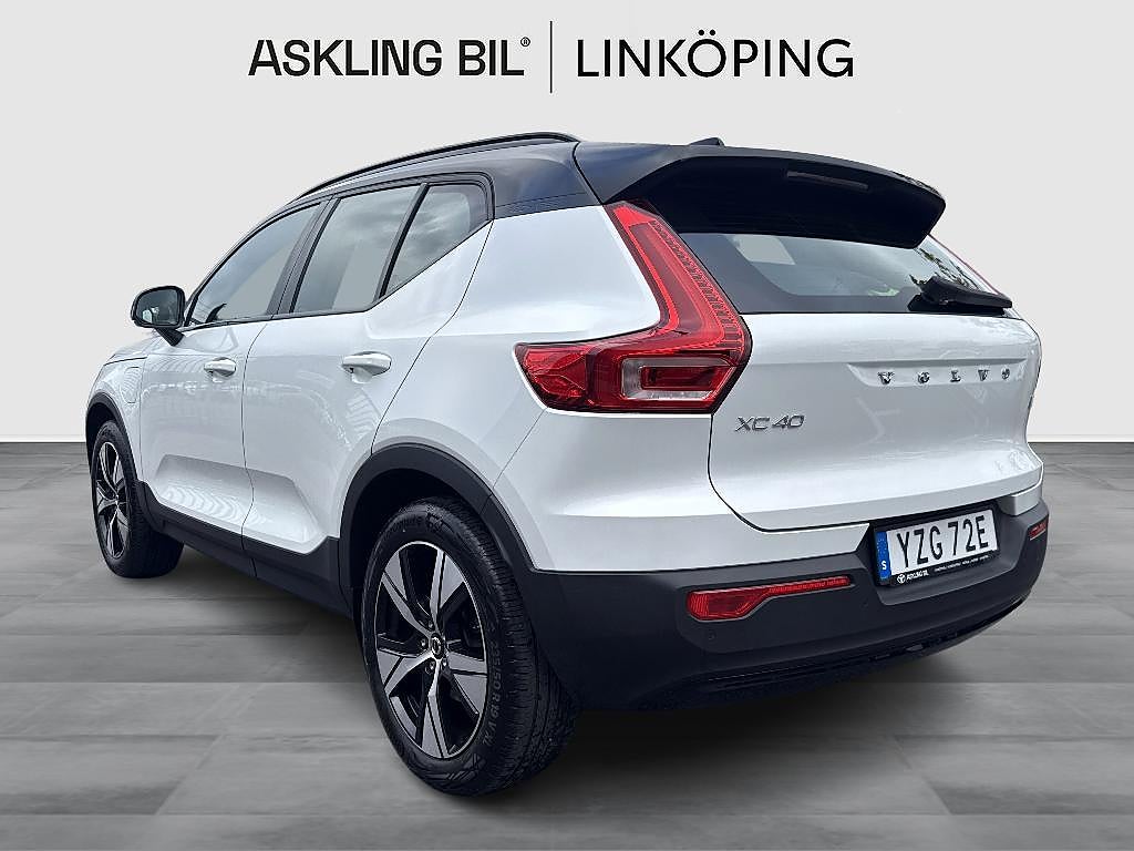 Volvo XC40 2022 - miniatyr 2