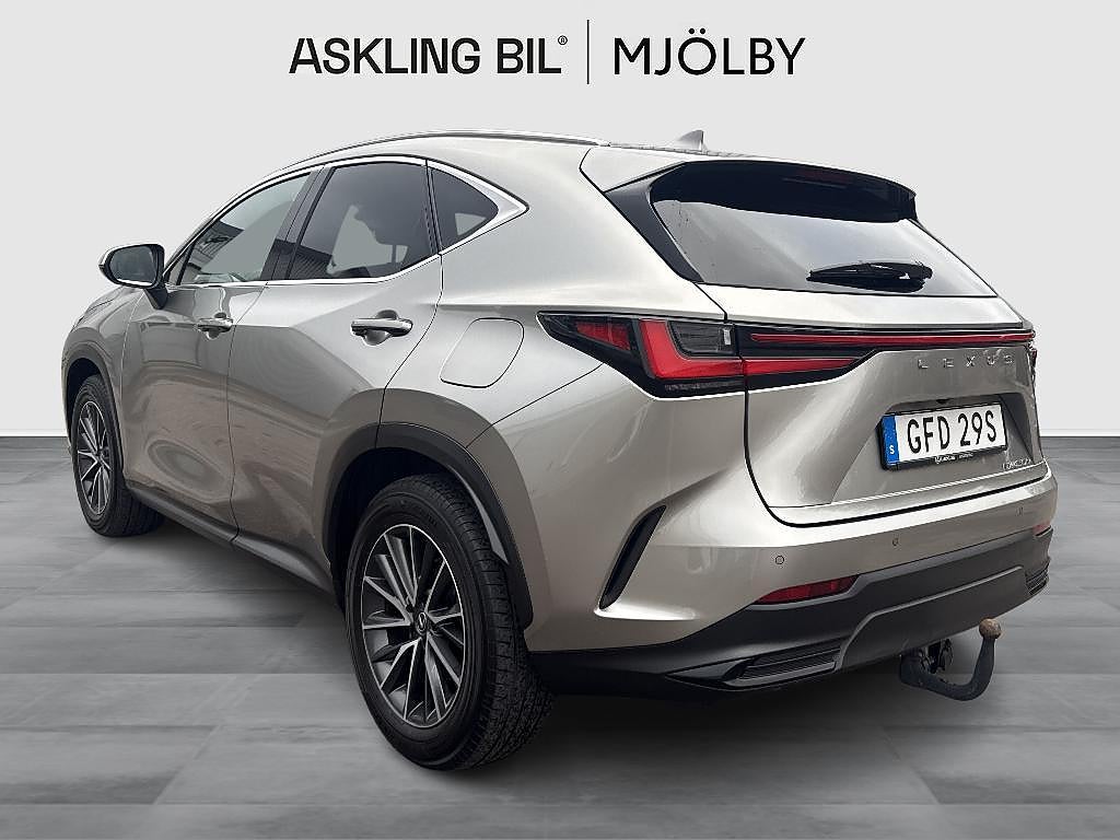 Lexus NX 2023 - miniatyr 2