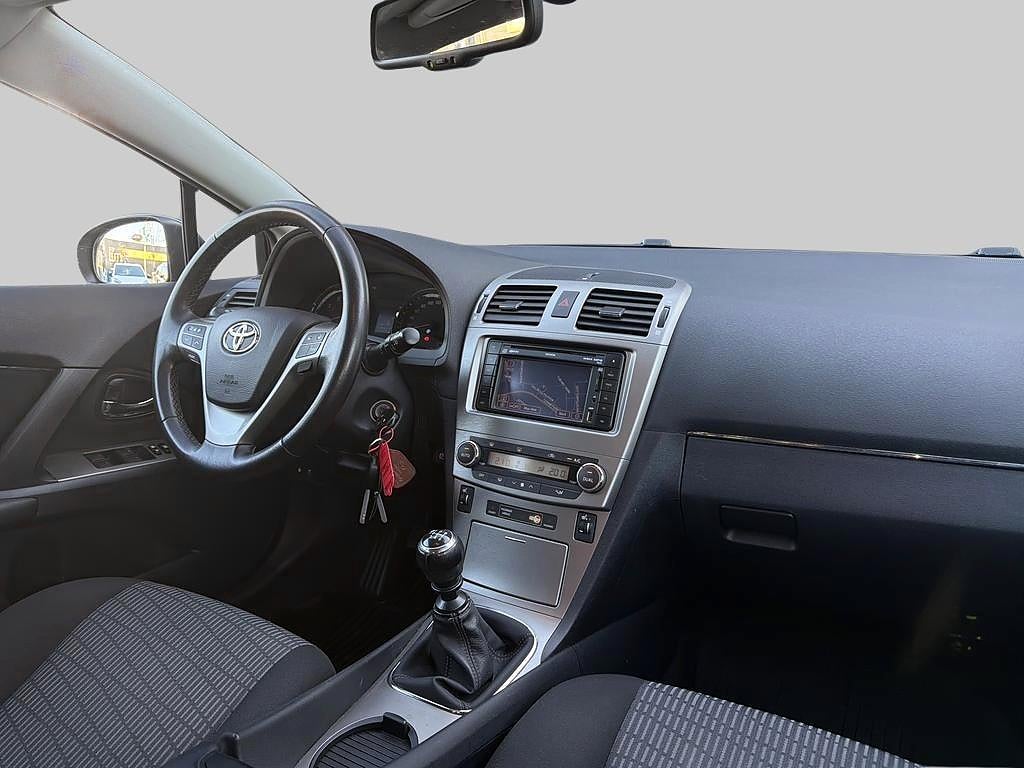 Toyota Avensis 2011 - miniatyr 6