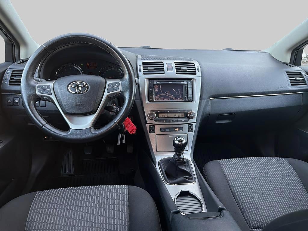 Toyota Avensis 2011 - miniatyr 8