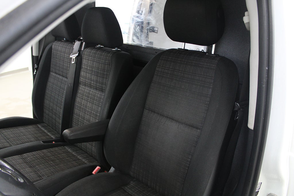 Mercedes-Benz Vito 2018 - miniatyr 12