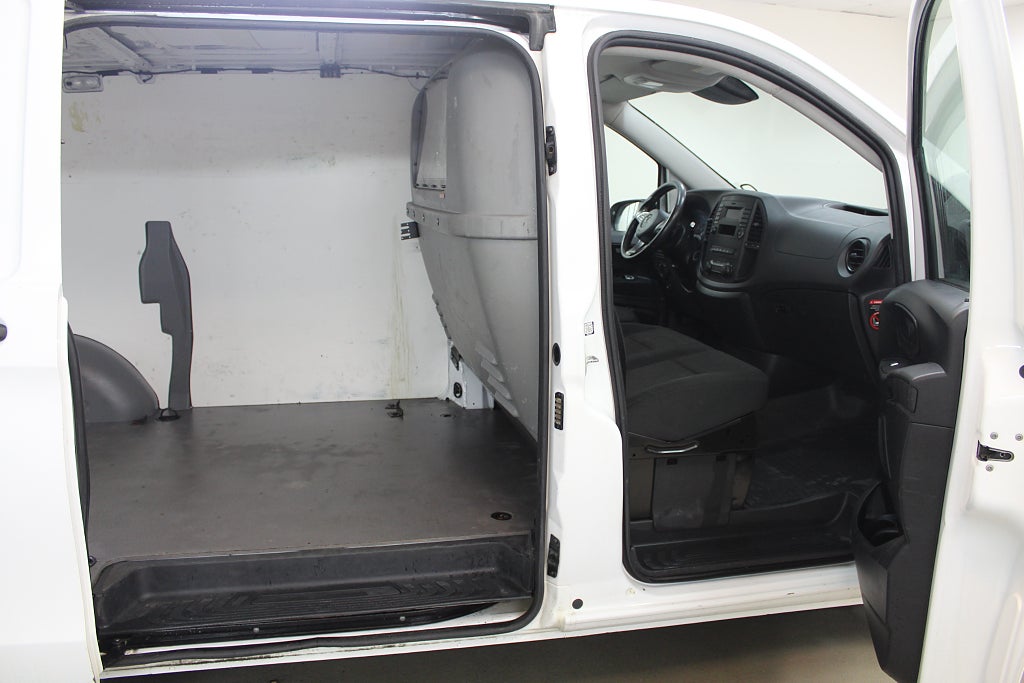 Mercedes-Benz Vito 2018 - miniatyr 13