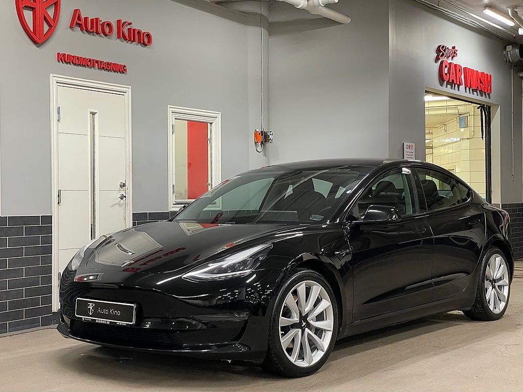 Tesla Model 3 Long Range AWD FSD Autopilot 440hk MOMSBIL