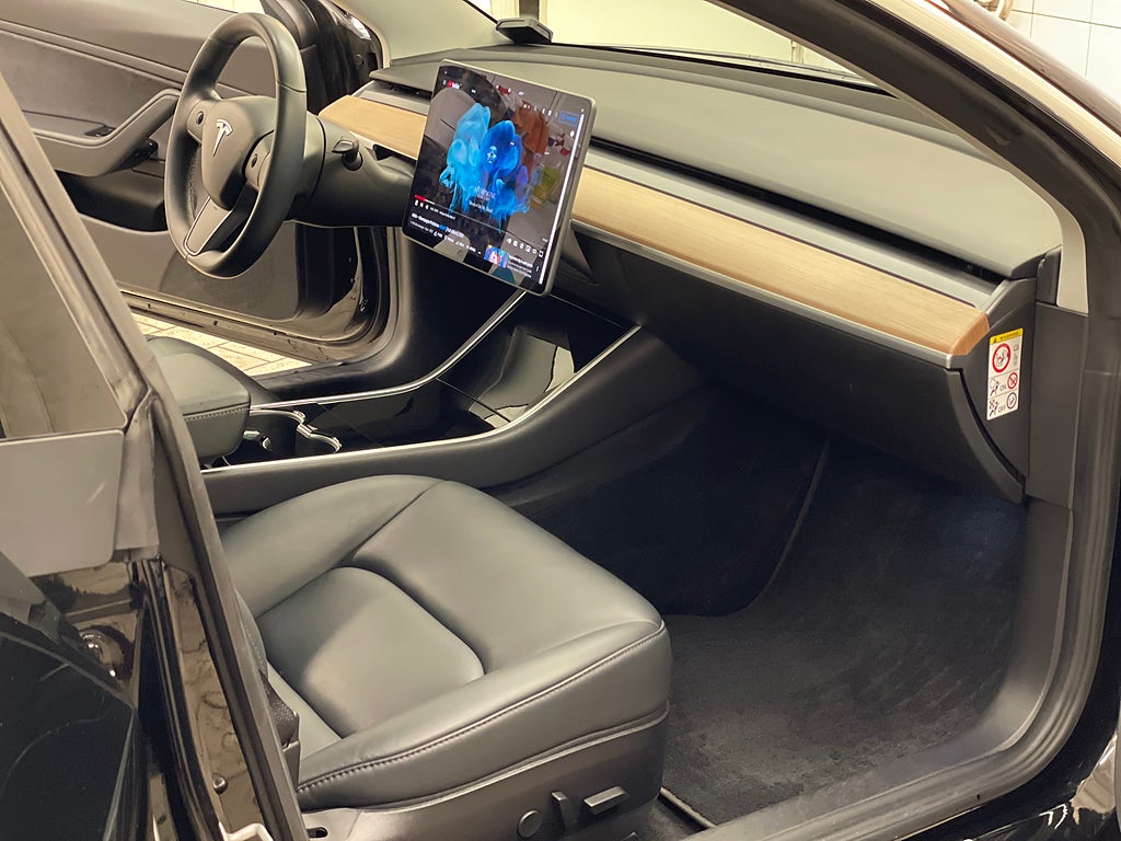 Tesla Model 3 2019 - miniatyr 9
