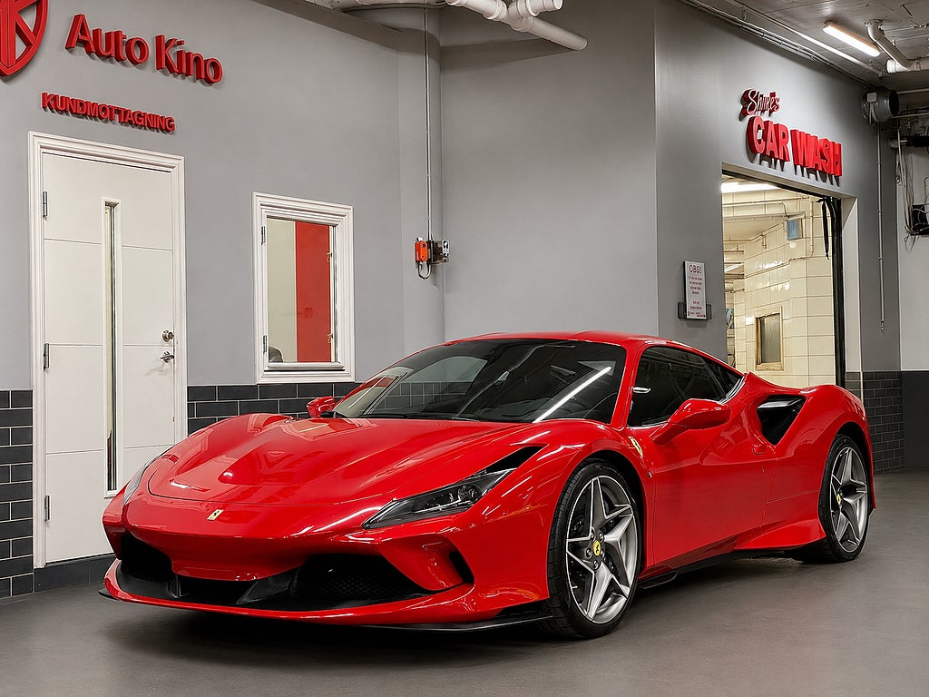 Ferrari F8 Tributo V8 DCT Kolfiber Racingseat 720hk