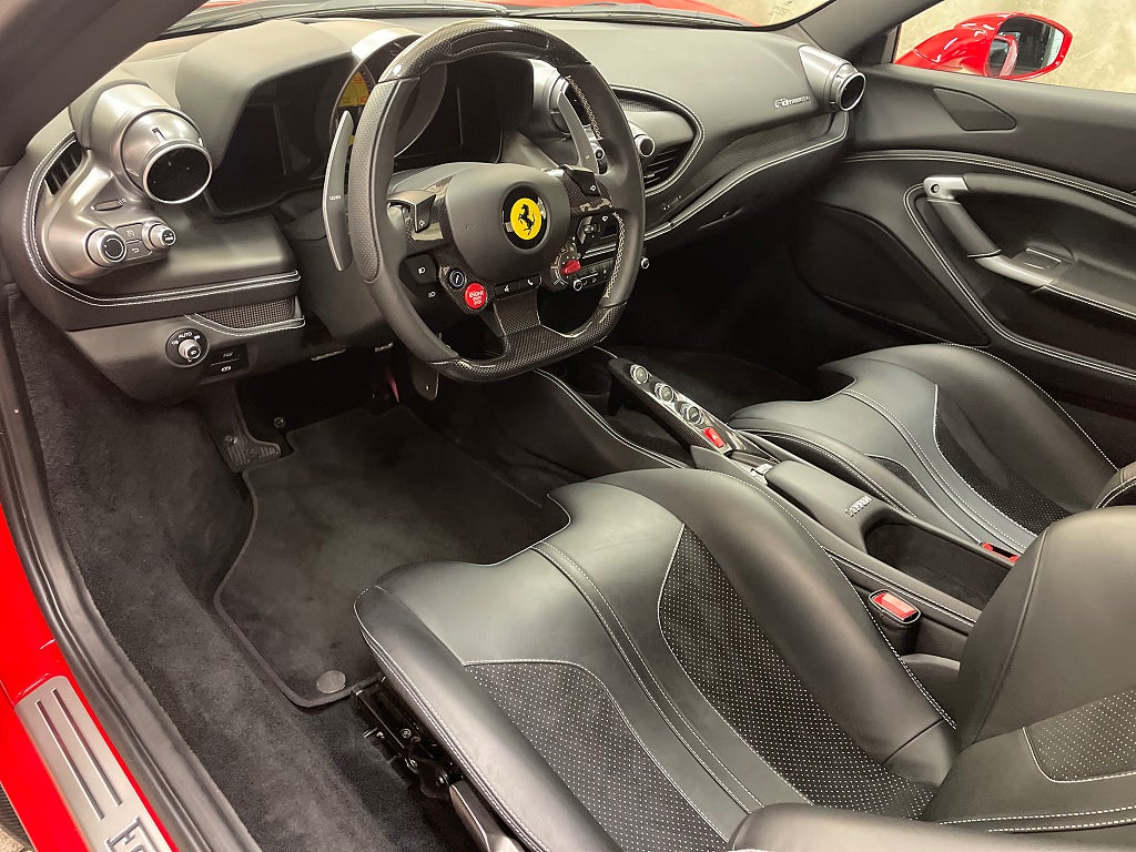 Ferrari F8 Tributo 2020 - miniatyr 6
