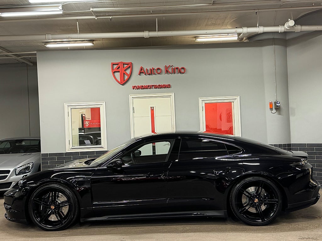 Porsche Taycan 2020 - miniatyr 2