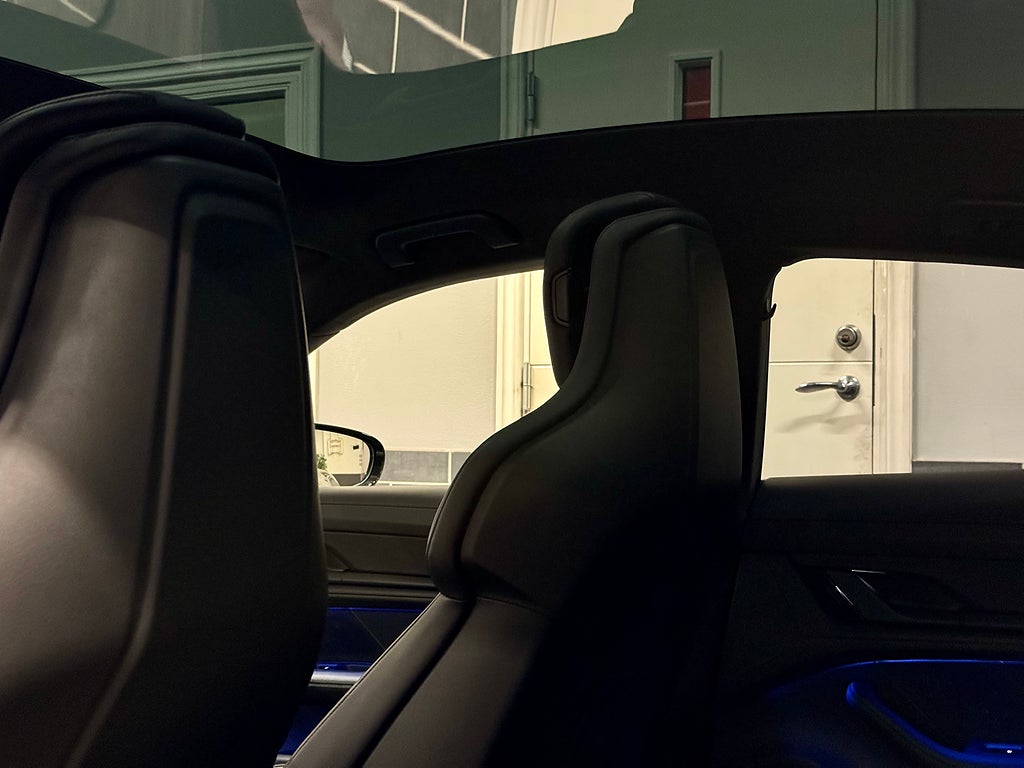 Porsche Taycan 2020 - miniatyr 13