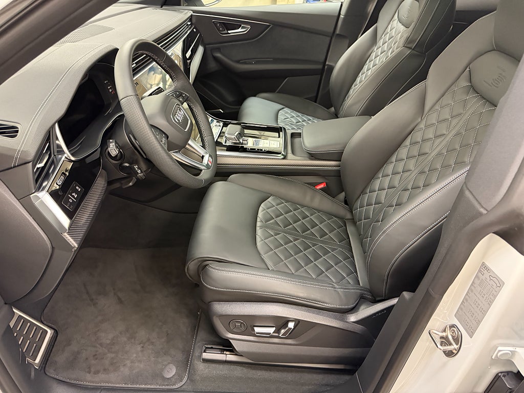 Audi Q8 2024 - miniatyr 7