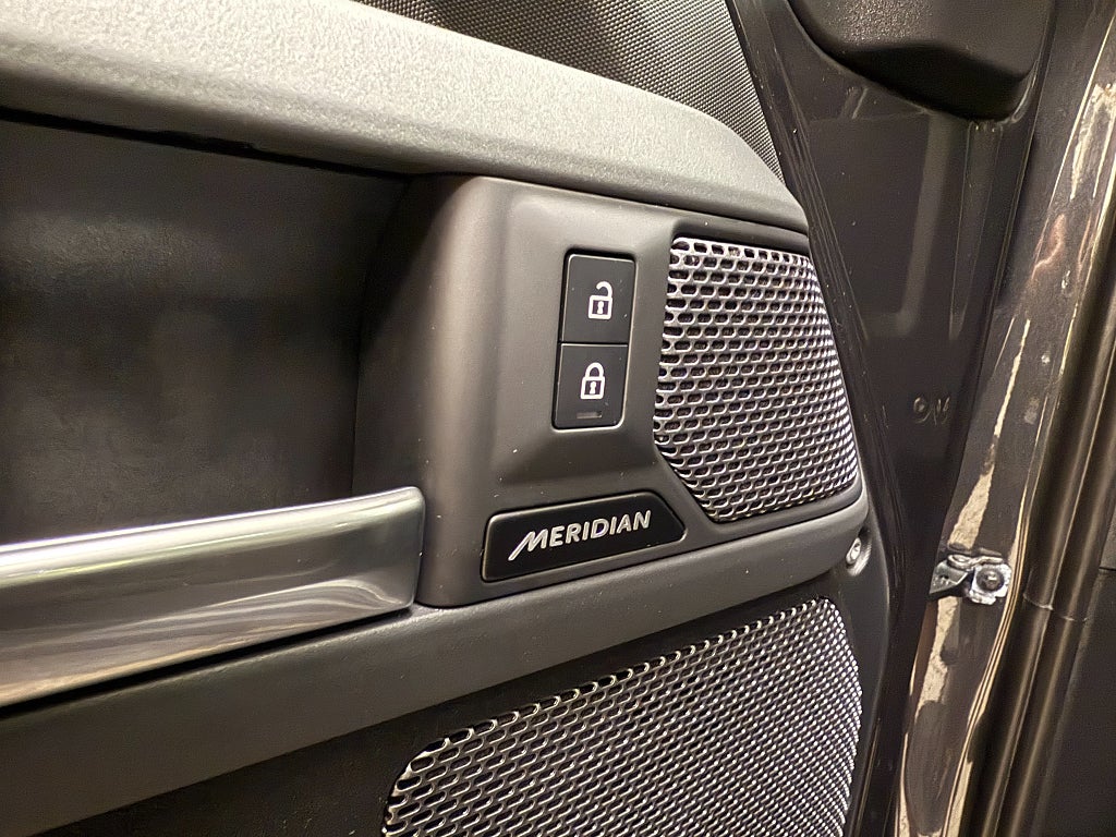 Land Rover Defender 2023 - miniatyr 11