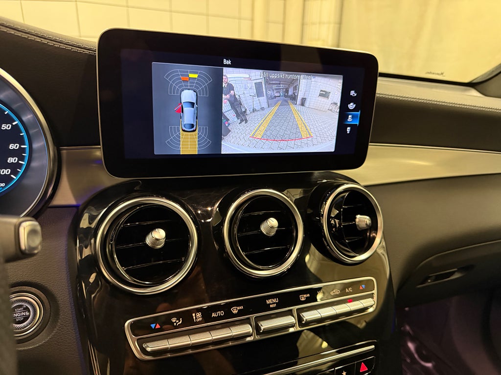 Mercedes-Benz GLC 2023 - miniatyr 11