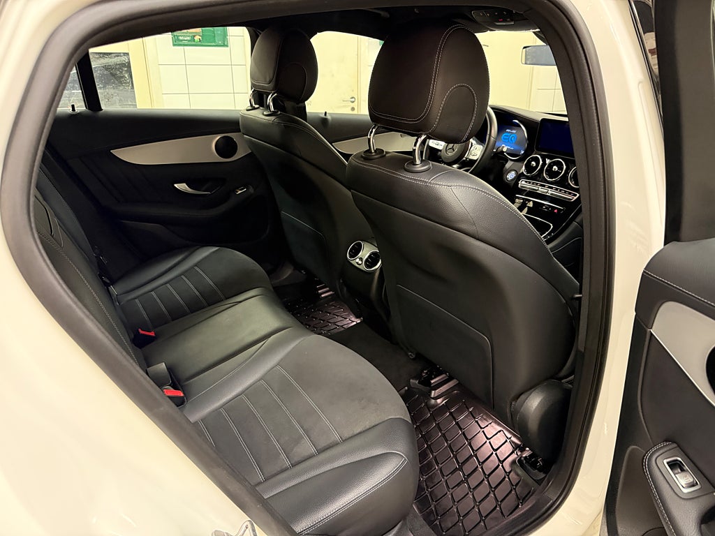 Mercedes-Benz GLC 2023 - miniatyr 10