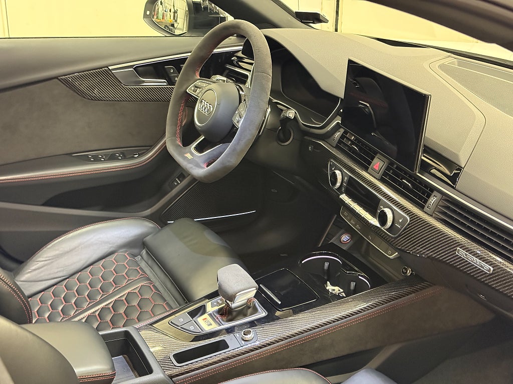 Audi RS4 2020 - miniatyr 12