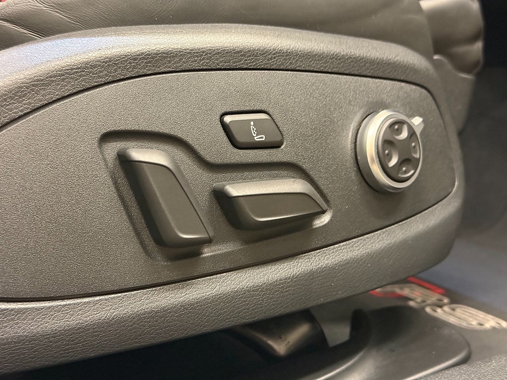 Audi RS4 2020 - miniatyr 17