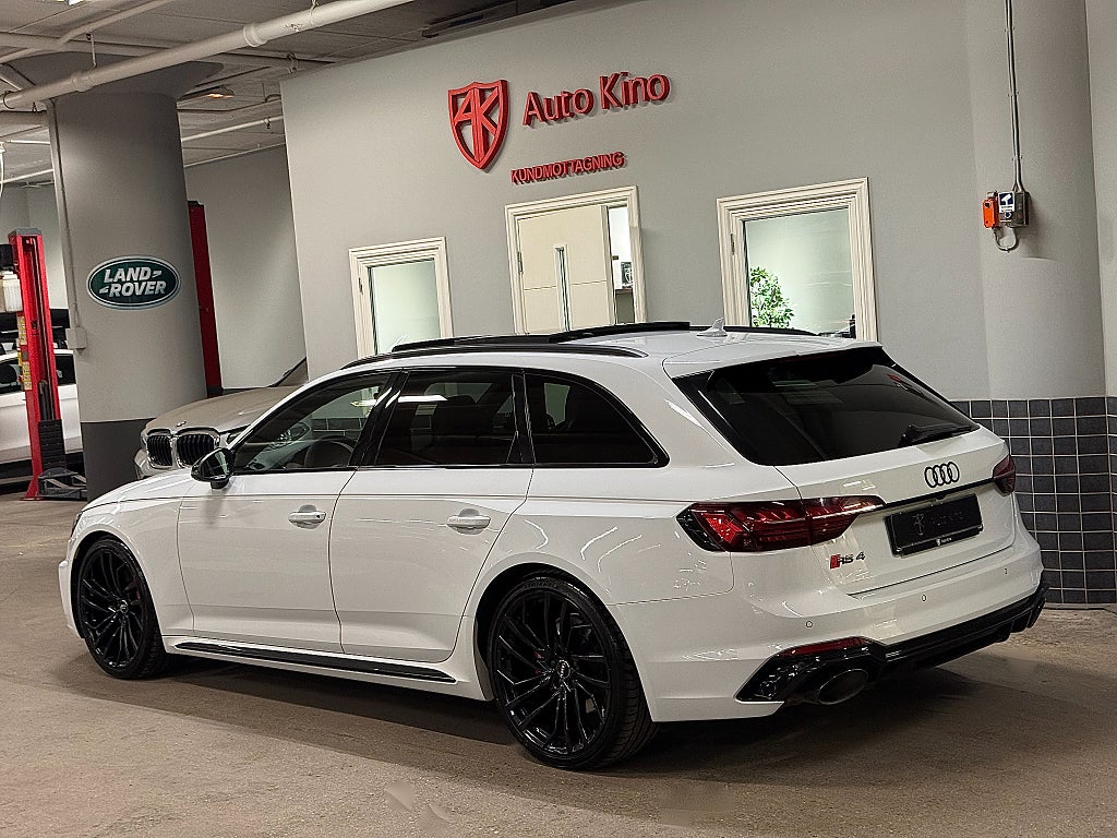 Audi RS4 2020 - miniatyr 3
