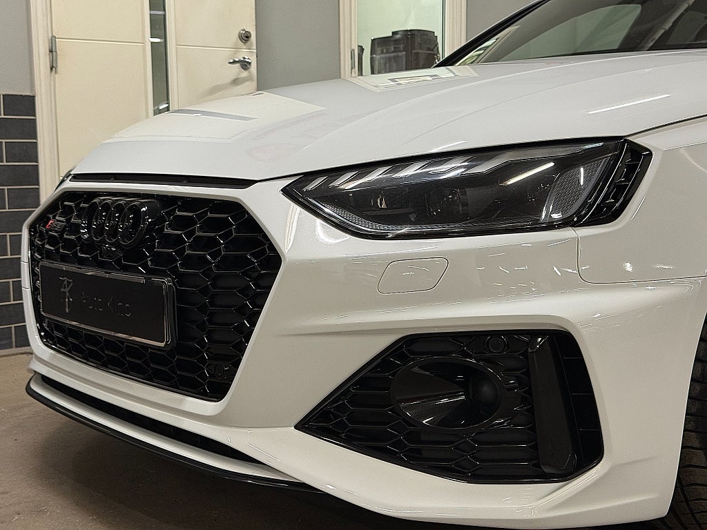 Audi RS4 2020 - miniatyr 7