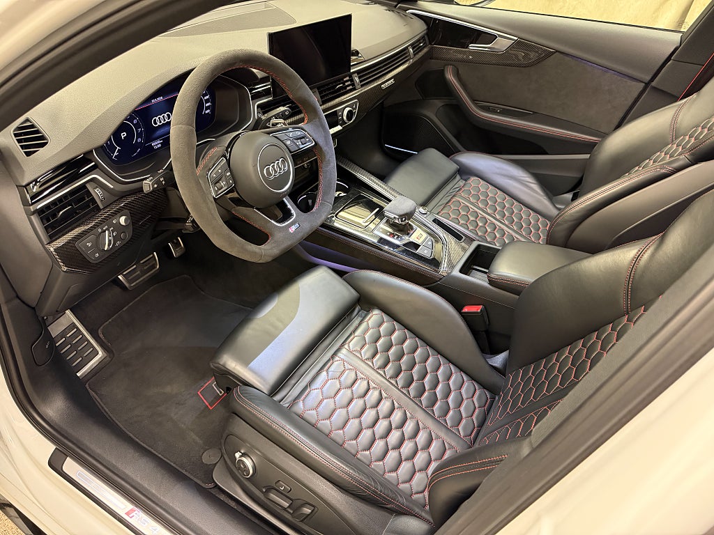 Audi RS4 2020 - miniatyr 8