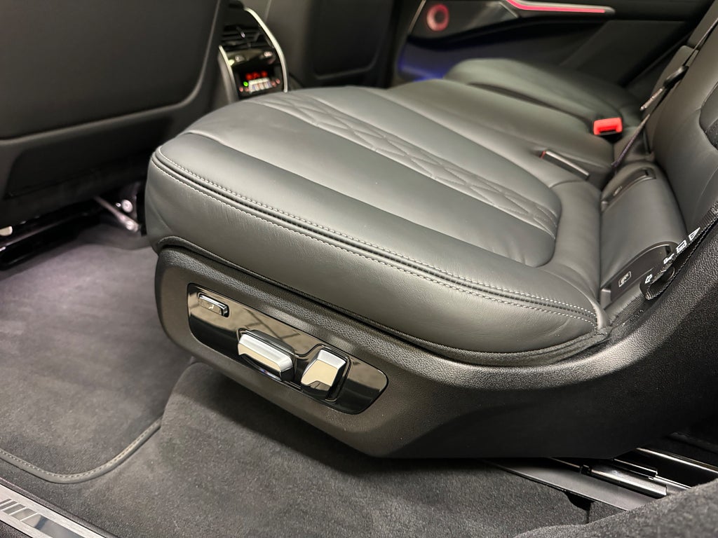 BMW X7 2024 - miniatyr 9