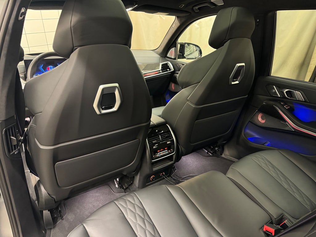 BMW X7 2024 - miniatyr 7