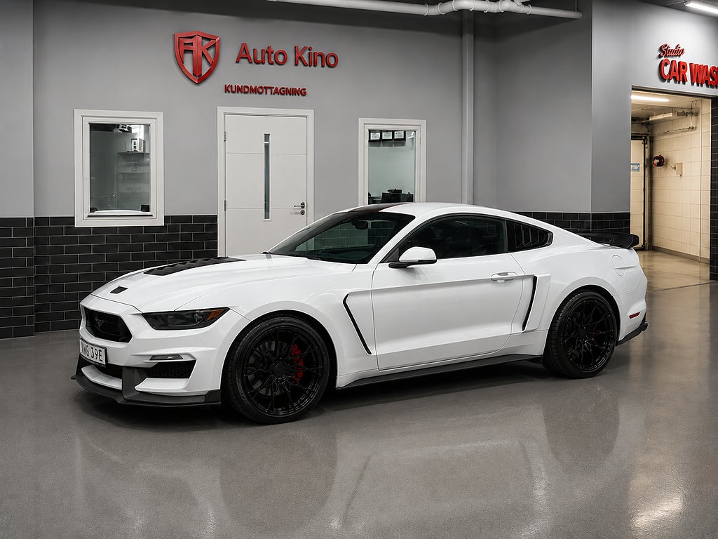 Ford Mustang 2017 - miniatyr 2