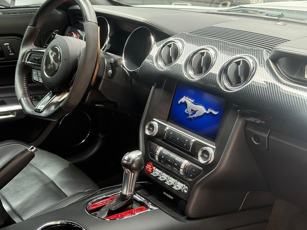 Ford Mustang 2017 - miniatyr 8