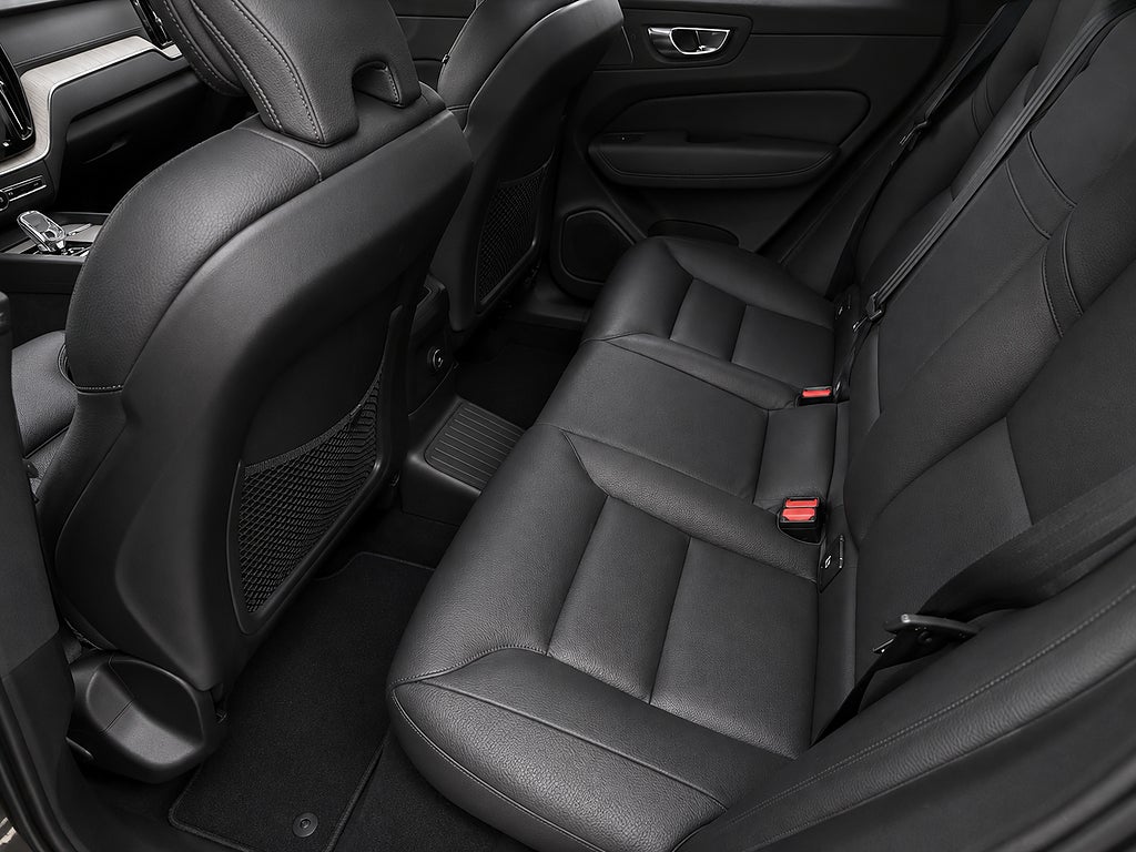 Volvo XC60 2021 - miniatyr 9