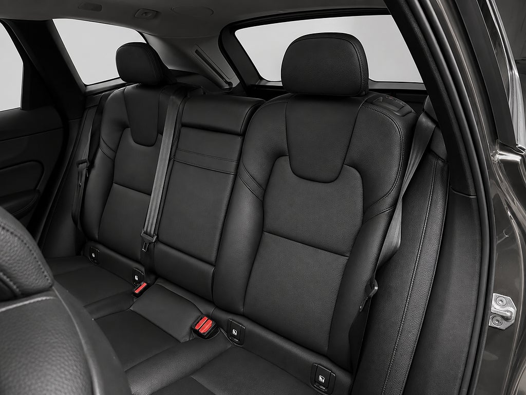 Volvo XC60 2021 - miniatyr 10