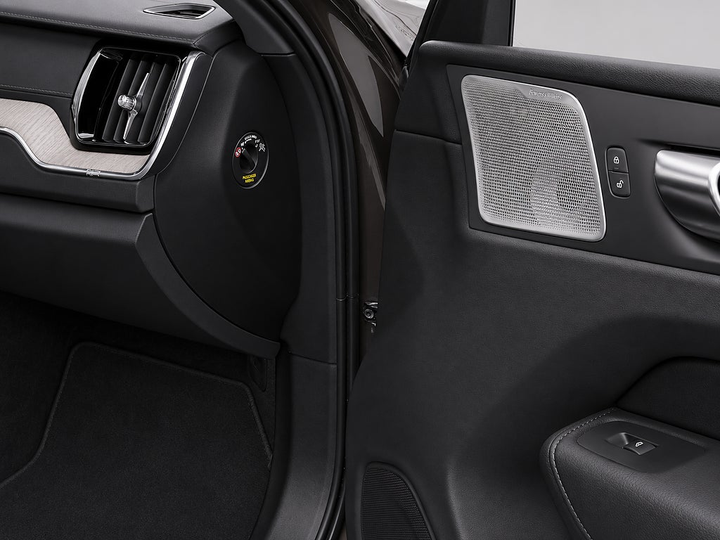 Volvo XC60 2021 - miniatyr 15