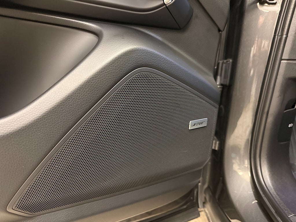 Porsche Cayenne 2021 - miniatyr 15