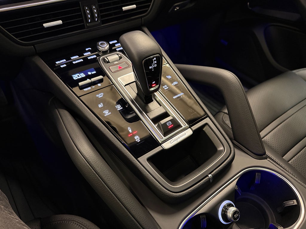 Porsche Cayenne 2021 - miniatyr 18