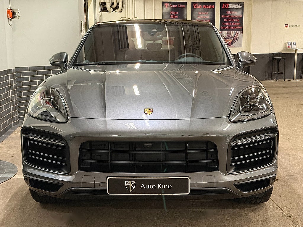 Porsche Cayenne 2021 - miniatyr 3