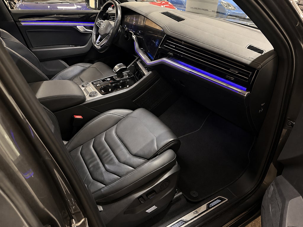 Volkswagen Touareg 2021 - miniatyr 11