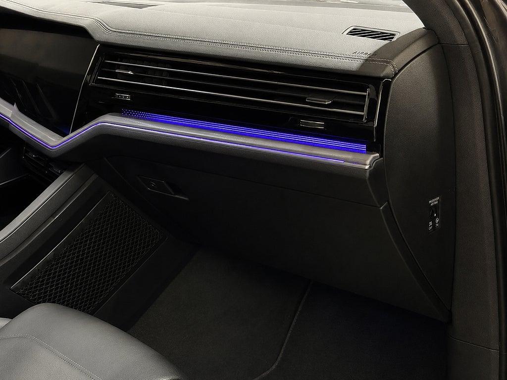 Volkswagen Touareg 2021 - miniatyr 12