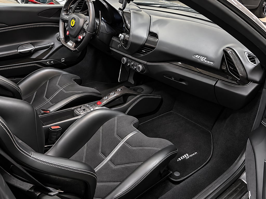 Ferrari 488 2018 - miniatyr 11