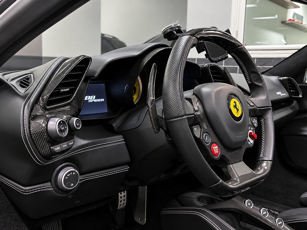 Ferrari 488 2018 - miniatyr 12