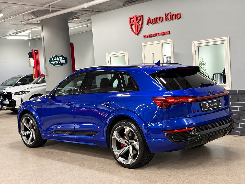 Audi q8-e-tron 2024 - miniatyr 2