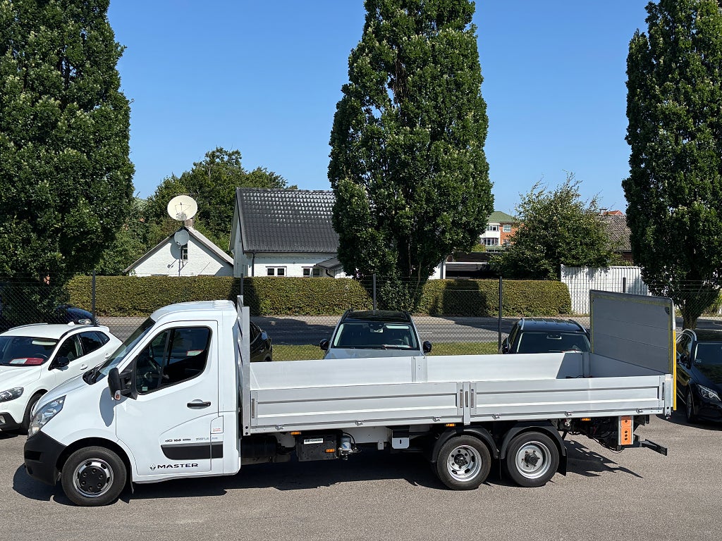 Renault master B-E Combi Maxlast ca 2600kg 0kr Kontant(företag)