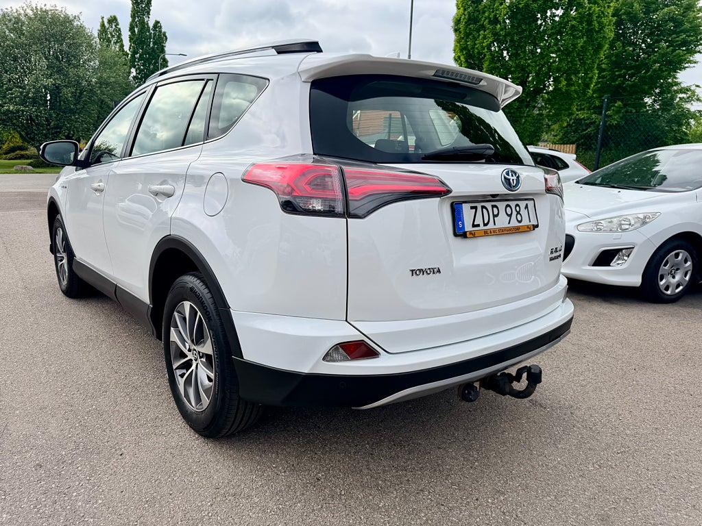 Toyota RAV4 2018 - miniatyr 3
