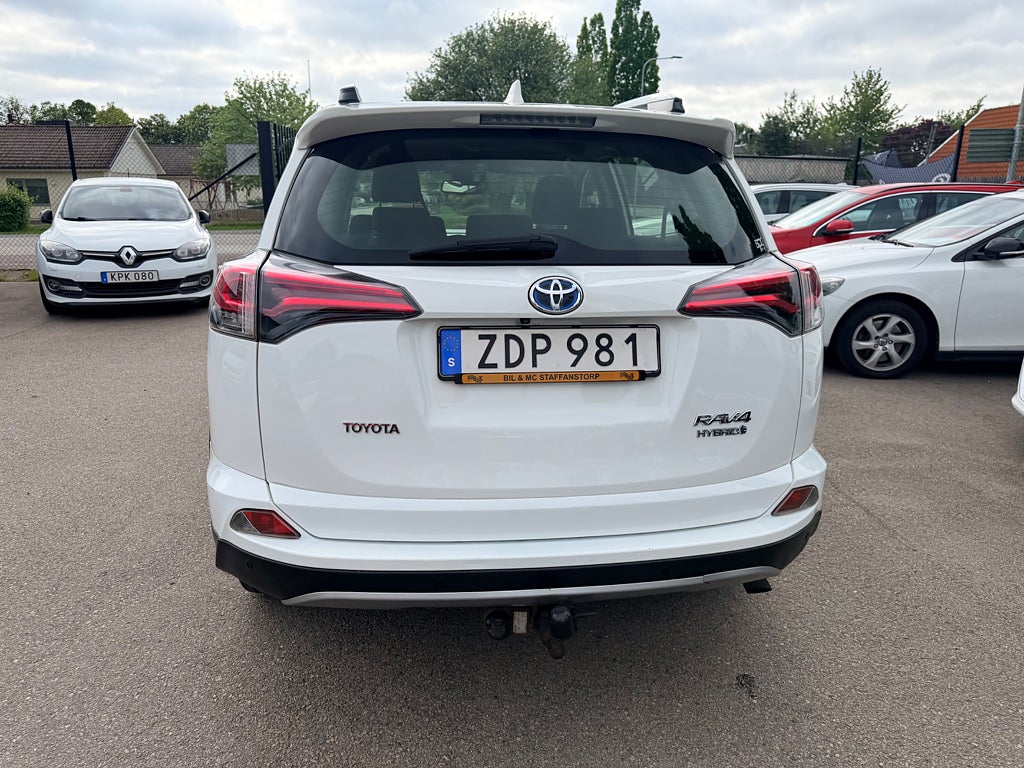 Toyota RAV4 2018 - miniatyr 4