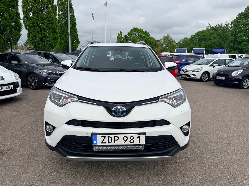 Toyota RAV4 2018 - miniatyr 8