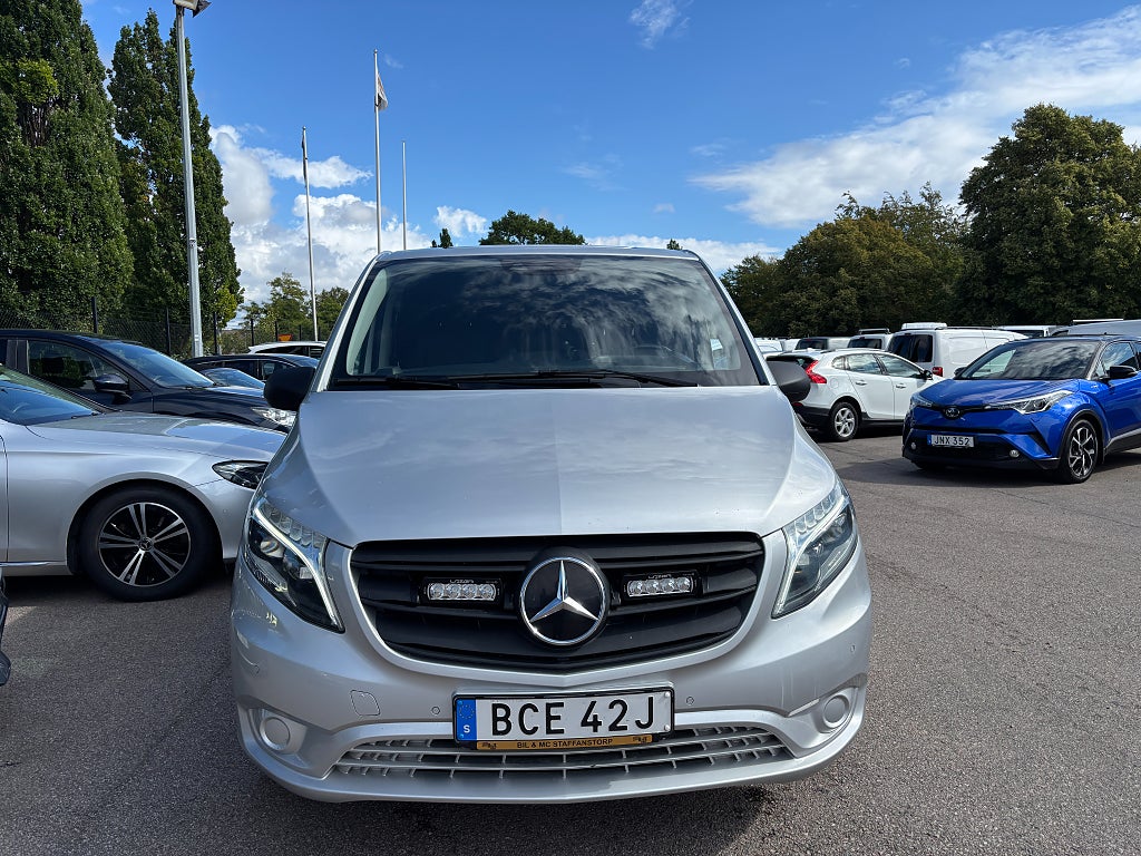 Mercedes-Benz Vito 2022 - miniatyr 4
