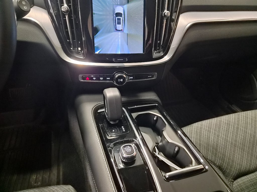 Volvo V60 2023 - miniatyr 8