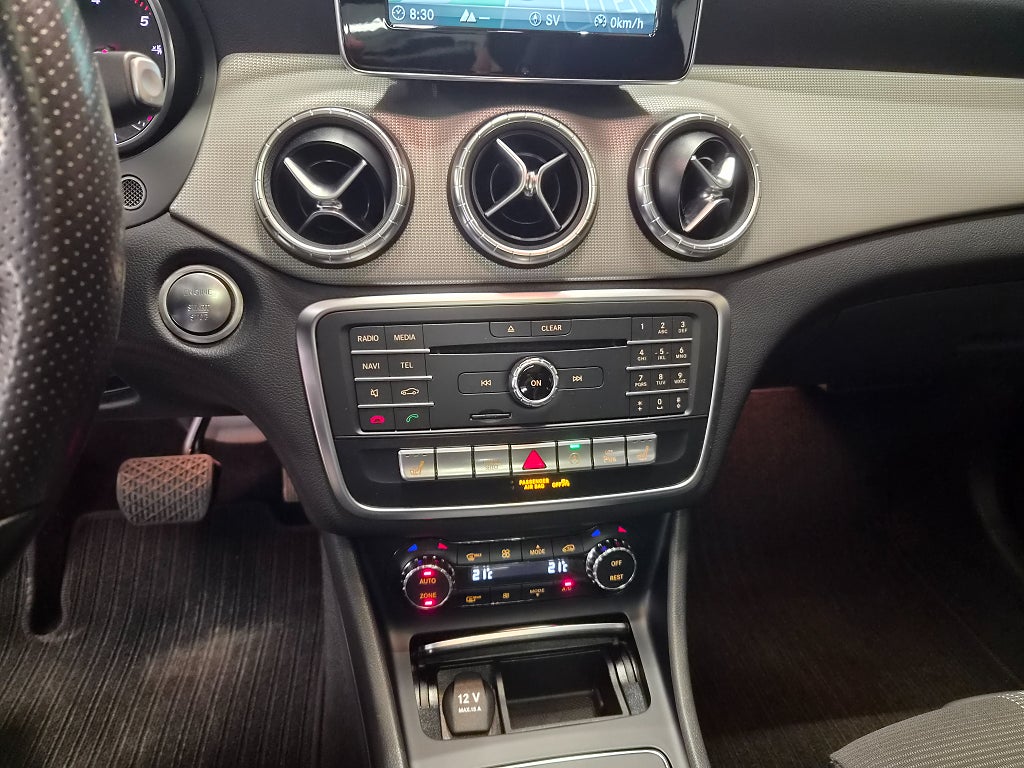 Mercedes-Benz CLA220 d 2018 - miniatyr 8