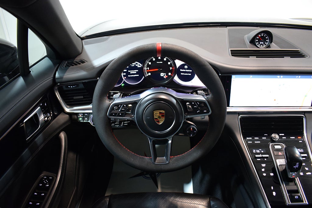 Porsche Panamera 2017 - miniatyr 11
