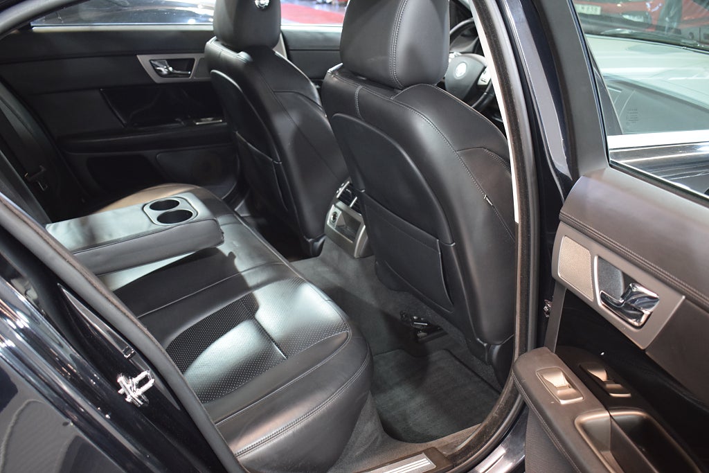 Jaguar XF 2011 - miniatyr 11
