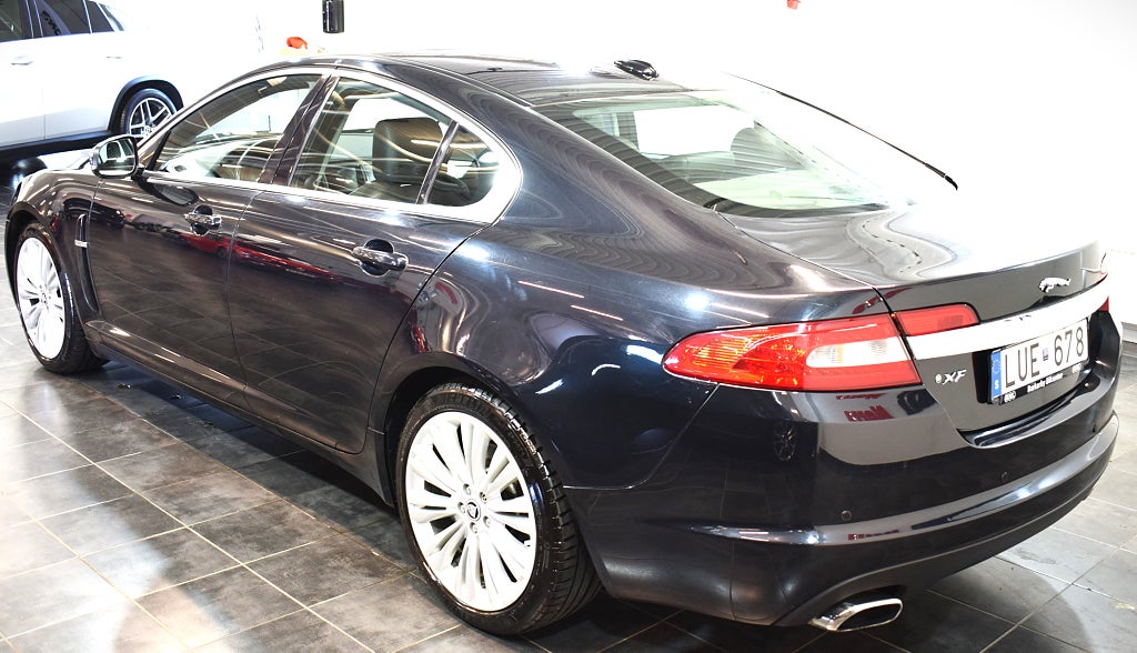 Jaguar XF 2011 - miniatyr 4