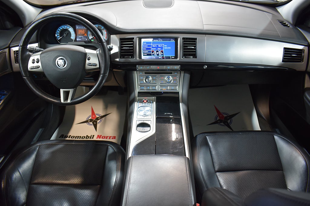Jaguar XF 2011 - miniatyr 5