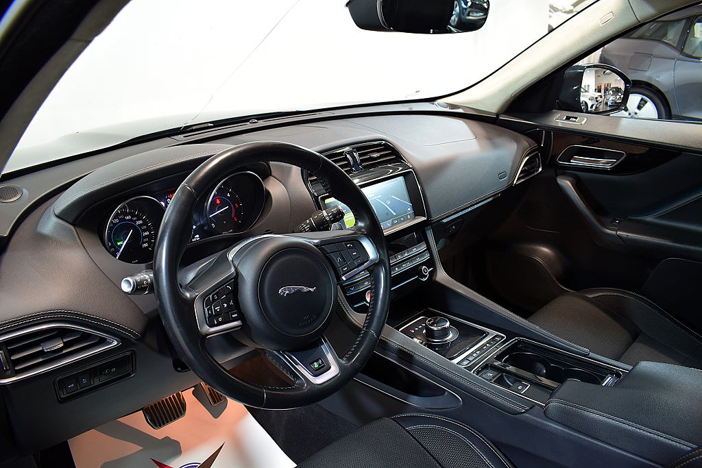 Jaguar F-Pace 2020 - miniatyr 8