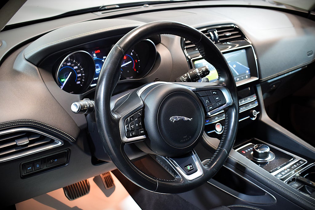 Jaguar F-Pace 2020 - miniatyr 9