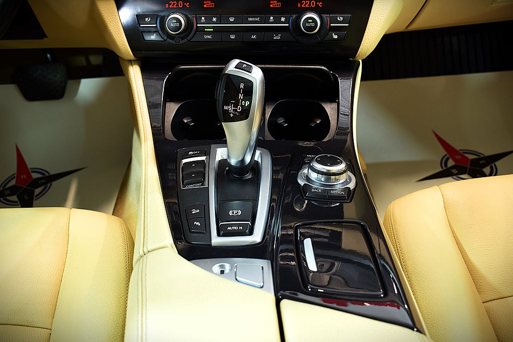 BMW 530 2014 - miniatyr 11
